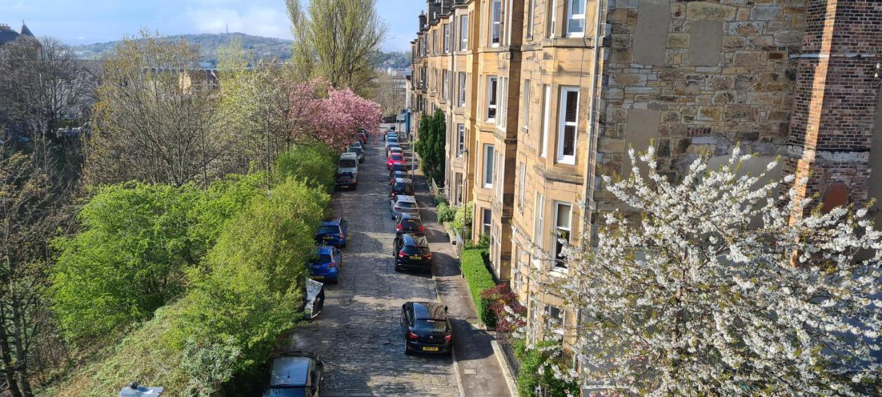 Penthouse Apartment Sleeps 11 Edinburgh Exterior photo